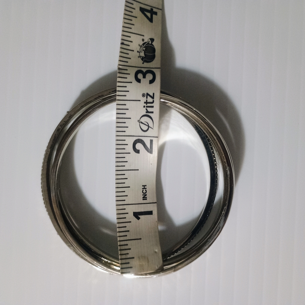 Elegant Silver Bangle Set - Picture 8 of 10